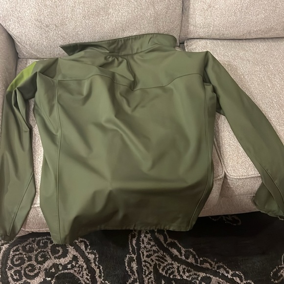 Nice fleece lined Arcteryx - Picture 3 of 3